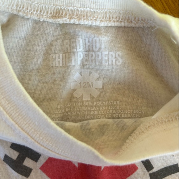 12 month size Red Hot Chili Peppers Tee - Picture 2 of 2